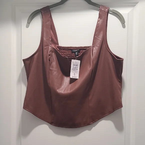 Torrid Perfect Skinny Faux Leather High-Rise Pants And Top 2 Piece Set - Picture 6 of 9